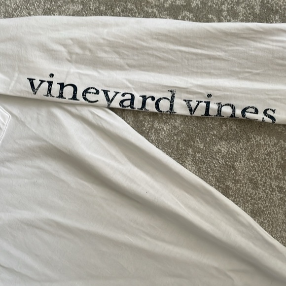 Vineyard vines, long sleeve, white T-shirt, size large 16 - Picture 4 of 5